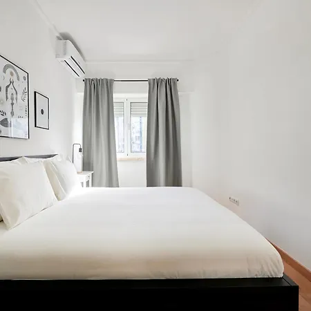 Sunny - Cozy Апартаменты