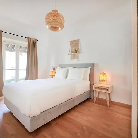 Sunny - Cozy Апартаменты *